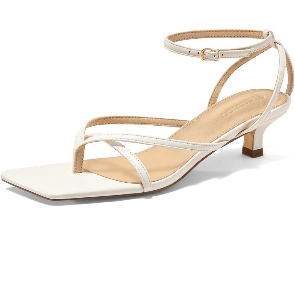 Low heel white sandals